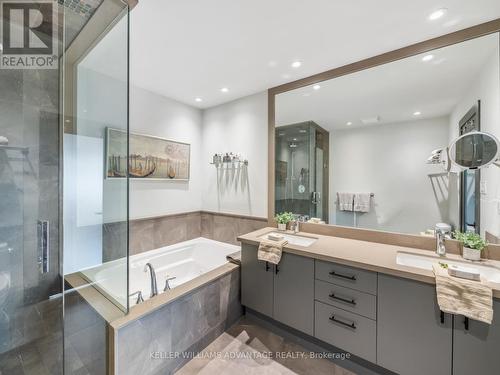25 Winners Circ, Toronto, ON - Indoor Photo Showing Bathroom
