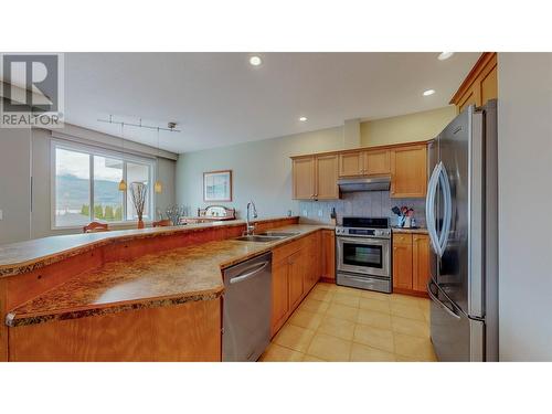 5820 89Th Street Unit# 303, Osoyoos, BC - Indoor Photo Showing Kitchen With Double Sink