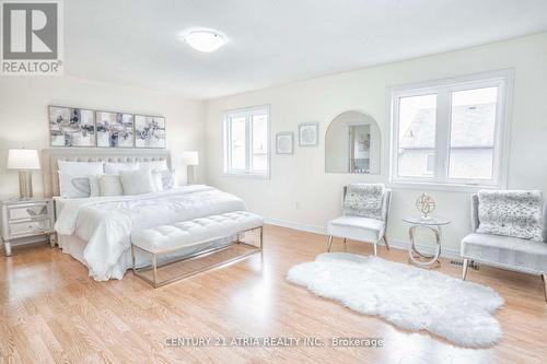 48 Farmhouse Cres, Richmond Hill, ON - Indoor Photo Showing Bedroom