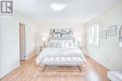 48 Farmhouse Cres, Richmond Hill, ON - Indoor Photo Showing Bedroom