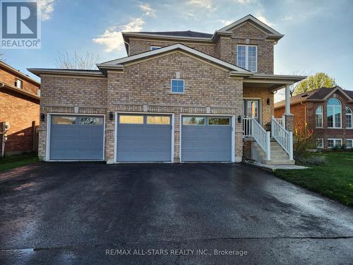 8 White Cres, Barrie, ON - Outdoor With Facade
