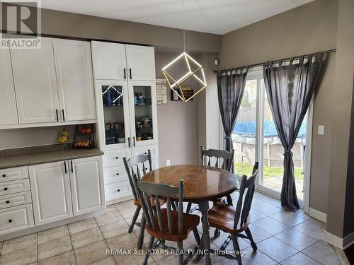 8 White Cres, Barrie, ON - Indoor Photo Showing Dining Room