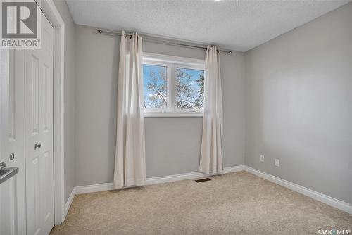 114 6Th Avenue E, Delisle, SK - Indoor Photo Showing Other Room