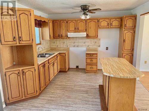 419 Buffam Dr, Temiskaming Shores, ON - Indoor Photo Showing Kitchen With Double Sink