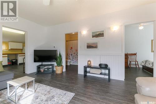 6 Tennant Street, Craven, SK - Indoor Photo Showing Living Room