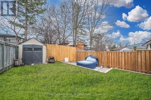 24B Bernick Dr, Barrie, ON - Outdoor