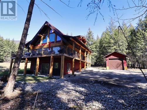 2589 Airstrip Road, Anglemont, BC - Outdoor