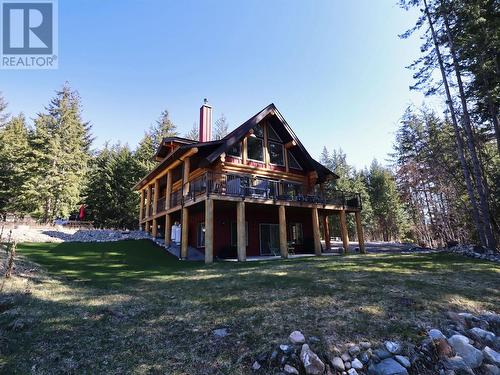 2589 Airstrip Road, Anglemont, BC - Outdoor