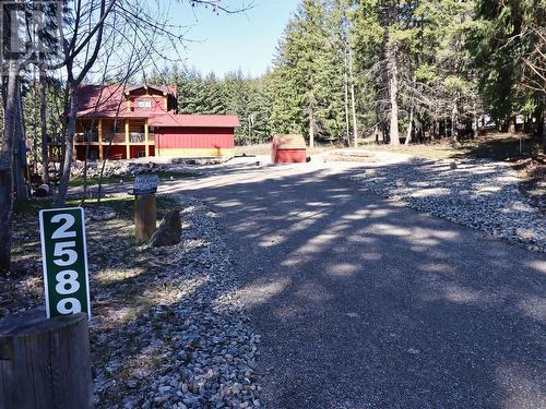 2589 Airstrip Road, Anglemont, BC - Outdoor