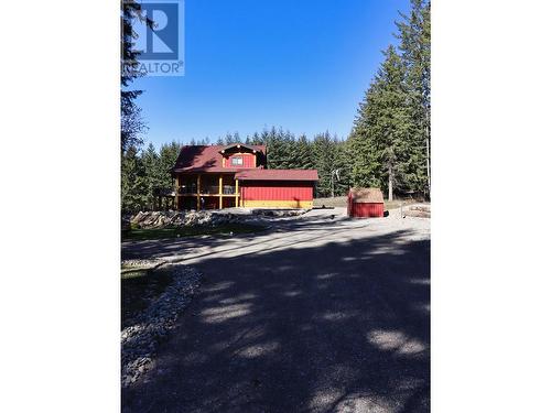 2589 Airstrip Road, Anglemont, BC - Outdoor