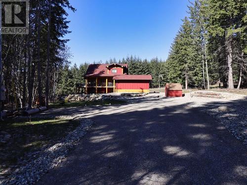 2589 Airstrip Road, Anglemont, BC - Outdoor