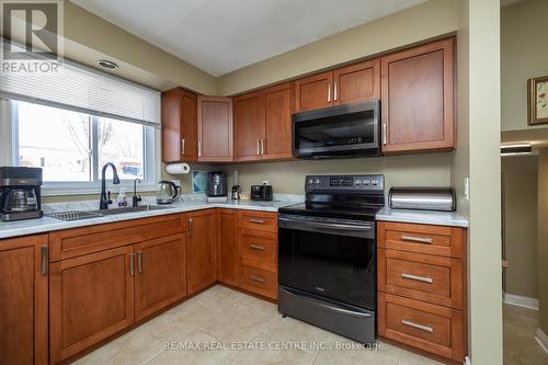 20 Ridout St, Brockton, ON - Indoor Photo Showing Kitchen With Double Sink
