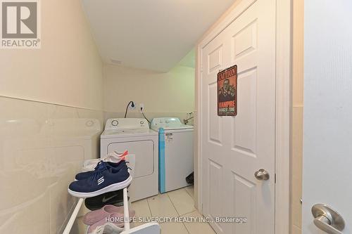 67 Enford Cres, Brampton, ON - Indoor Photo Showing Laundry Room