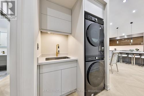 55 West 22Nd St, Hamilton, ON - Indoor Photo Showing Laundry Room