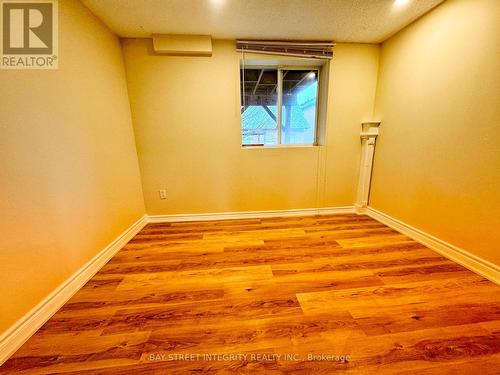#Lower -387 Coachwhip Tr, Newmarket, ON - Indoor Photo Showing Other Room