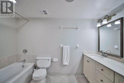 Th2 - 10 Old York Mills Road, Toronto, ON - Indoor Photo Showing Bathroom