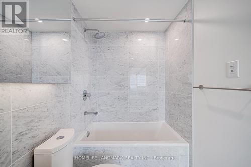 303 - 95 Mcmahon Drive, Toronto, ON - Indoor Photo Showing Bathroom