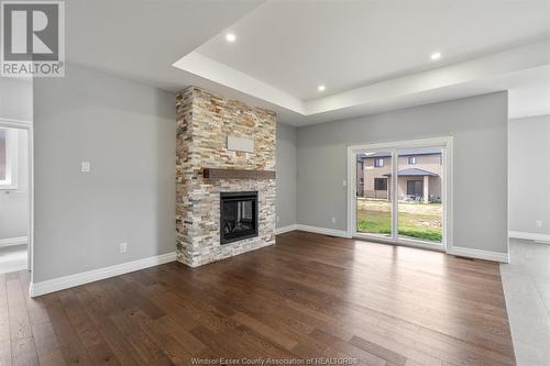 19 Tracy Drive, Chatham, ON - Indoor Photo Showing Living Room With Fireplace