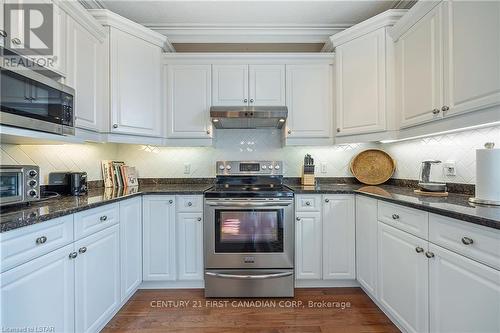 1184 Thornley Ave, London, ON - Indoor Photo Showing Kitchen