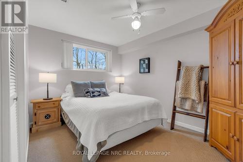 14 Fifty Rd, Hamilton, ON - Indoor Photo Showing Bedroom