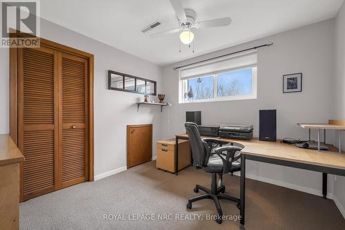 14 Fifty Rd, Hamilton, ON - Indoor Photo Showing Office