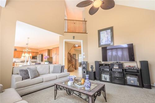 178 Doon Mills Drive, Kitchener, ON - Indoor Photo Showing Living Room