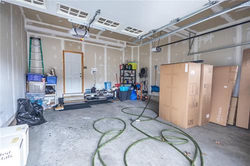178 Doon Mills Drive, Kitchener, ON - Indoor Photo Showing Garage