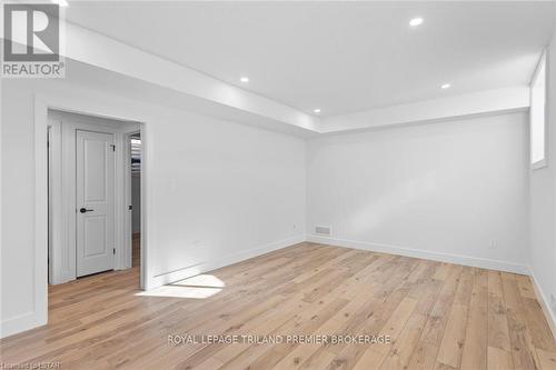 266 Hesselman Crescent, London, ON - Indoor Photo Showing Other Room