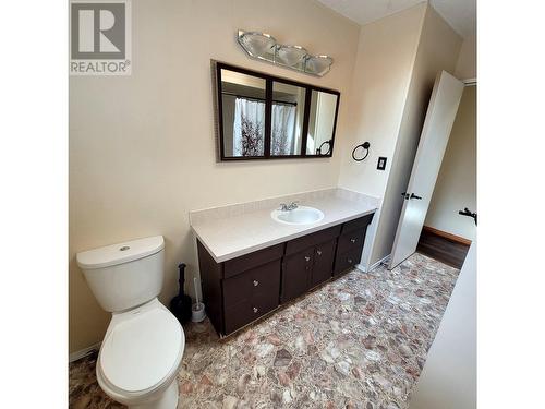 6101 Reita Crescent, 100 Mile House, BC - Indoor Photo Showing Bathroom