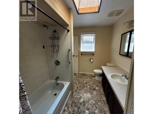 6101 Reita Crescent, 100 Mile House, BC - Indoor Photo Showing Bathroom