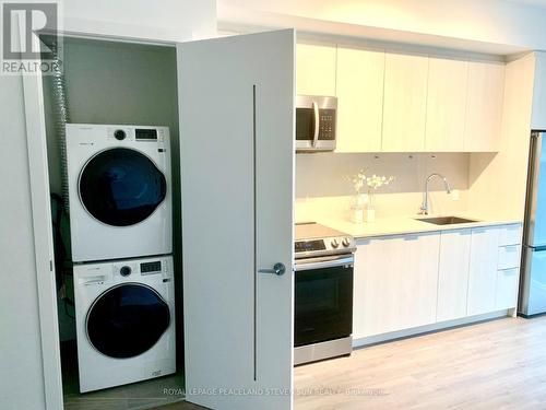 #3406 -357 King St W, Toronto, ON - Indoor Photo Showing Laundry Room