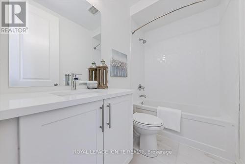 255 Port Darlington Rd, Clarington, ON - Indoor Photo Showing Bathroom