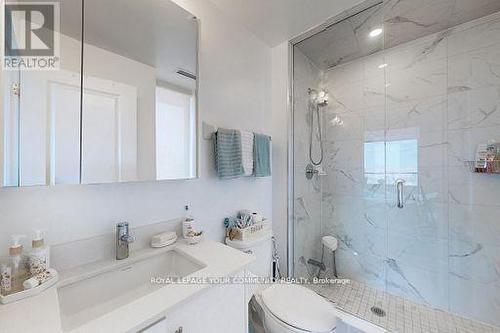 1008 - 85 Oneida Crescent, Richmond Hill, ON - Indoor Photo Showing Bathroom