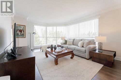 #504 -1700 The Collegeway, Mississauga, ON - Indoor Photo Showing Living Room
