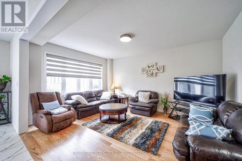 70 Lise Lane, Haldimand, ON - Indoor Photo Showing Living Room