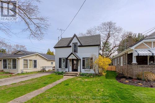 496 Ridge Rd N, Fort Erie, ON - Outdoor With Facade