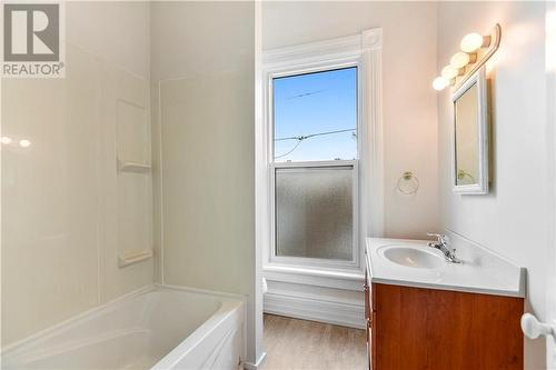 SECOND FLOOR, rental 4 pc. NEW bathroom - 11-13 Garden Street, Brockville, ON - Indoor Photo Showing Bathroom