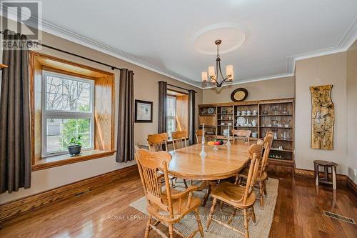 8108 Wellington Rd 22, Centre Wellington, ON - Indoor Photo Showing Dining Room