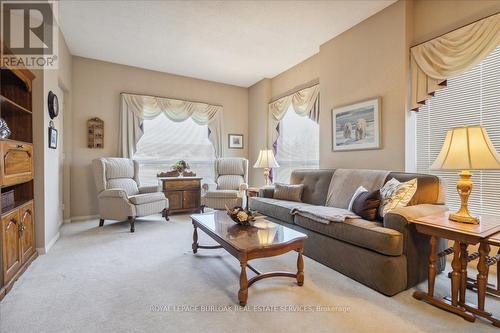 #101 -3497 Upper Middle Rd, Burlington, ON - Indoor Photo Showing Living Room