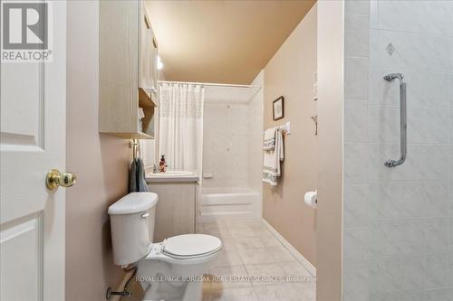 #101 -3497 Upper Middle Rd, Burlington, ON - Indoor Photo Showing Bathroom