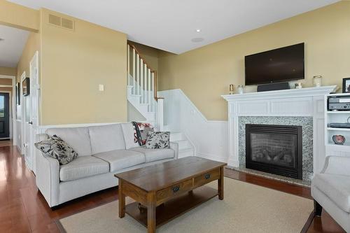 3098 Lakeshore Road, Dunnville, ON - Indoor Photo Showing Living Room With Fireplace