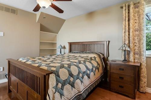 3098 Lakeshore Road, Dunnville, ON - Indoor Photo Showing Bedroom