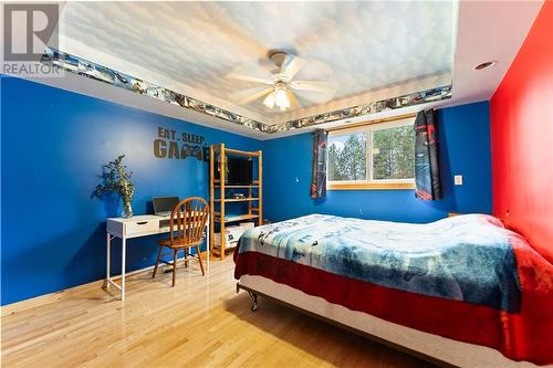 29109 Highway 60 Highway, Whitney, ON - Indoor Photo Showing Bedroom