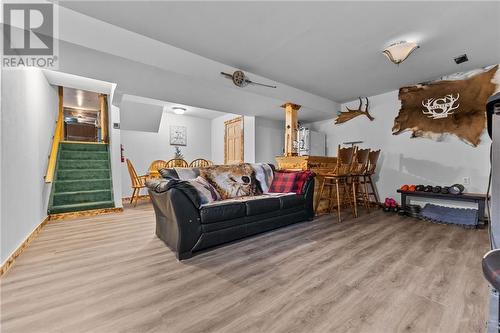 29109 Highway 60 Highway, Whitney, ON - Indoor Photo Showing Living Room