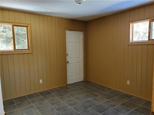 18102 Pr 210 Highway, Woodridge, MB - Indoor Photo Showing Other Room