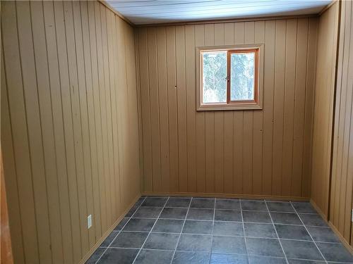 18102 Pr 210 Highway, Woodridge, MB - Indoor Photo Showing Other Room