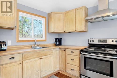 1080 Big Bay Dr W, Central Frontenac, ON - Indoor Photo Showing Kitchen