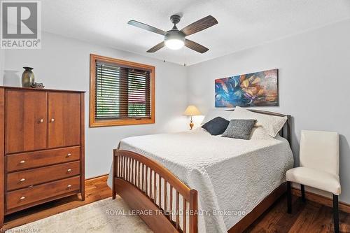 1514 Longwoods Rd, Southwest Middlesex, ON - Indoor Photo Showing Bedroom