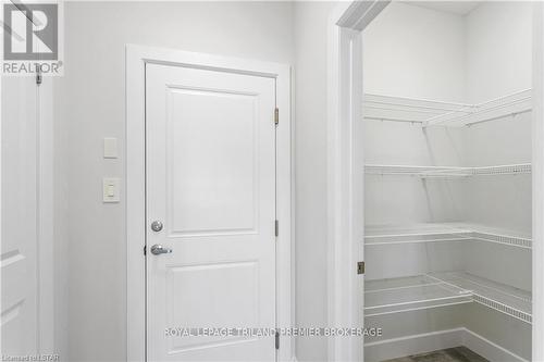 2222 Southport Crescent, London, ON - Indoor With Storage