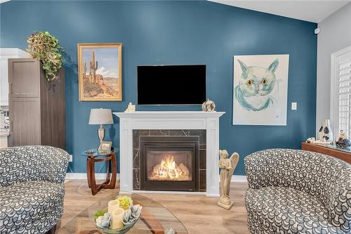 285 South Pelham Road, Welland, ON - Indoor Photo Showing Other Room With Fireplace